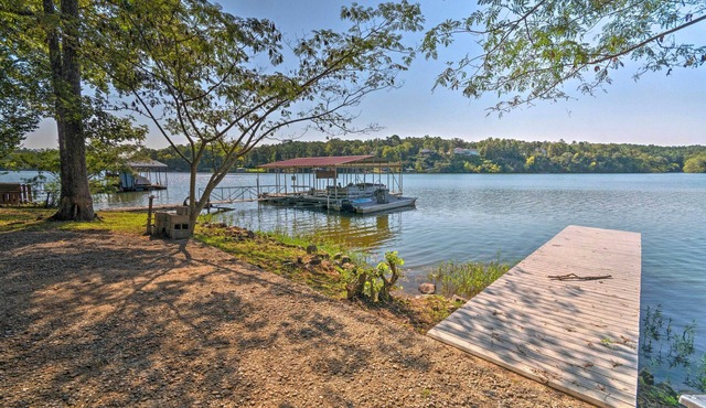 9 Mi to Hot Springs: Lake Catherine Home w/Dock