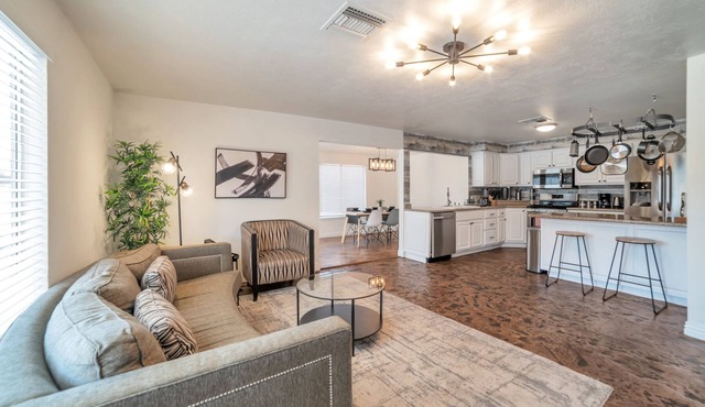 9 minutes from Las Vegas strip