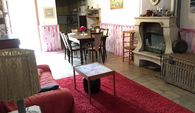 9-person country house with small spa