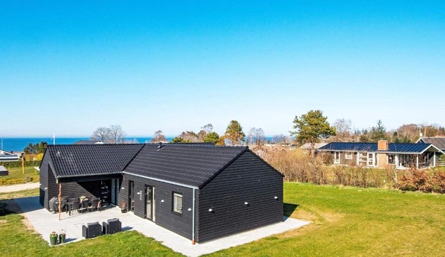 9 person holiday home in Glesborg-By Traum