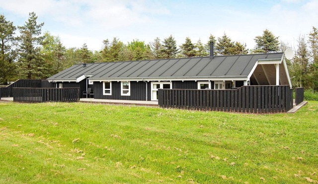 9 person holiday home in Jerup-By Traum