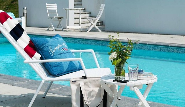 9 PROSPECT HOUSE, family friendly, with pool in Hallsands