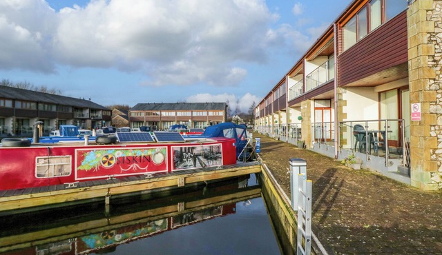9 SWAN HOUSE, family friendly, with a garden in Tewitfield Marina