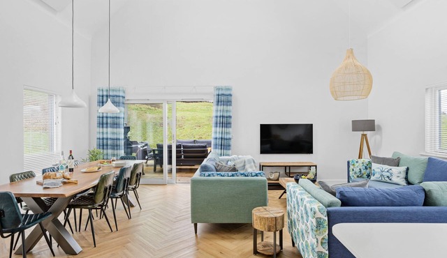 9 The Vista, Willingcott Nr Woolacombe - Hot tub/Pet friendly/On-site pool/EV Charger/Ecohome