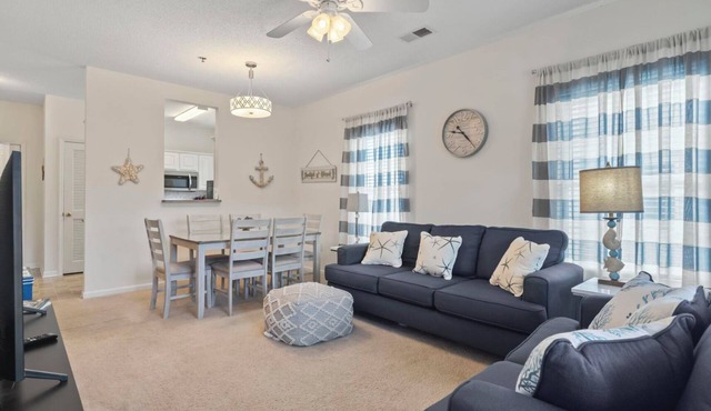 90-Day Rental, Charming 2-bedroom condo in Surfside Beach with AC