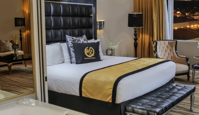 900 sq ft Villa with Jacuzzi Tub at Westgate Las Vegas Resort and Casino F1 Week