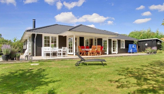 902-N Tisvildeleje - Kløvervej 9