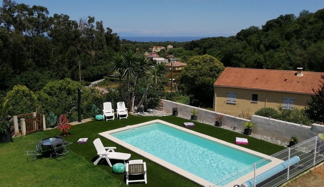 90m² between sea (2km) and mountains, in the heart of the maquis