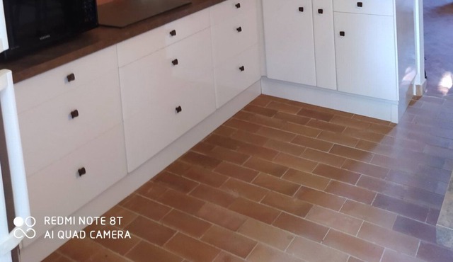 90m2 village house with shaded terrace completely renovated with care.