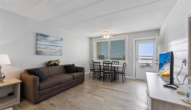 9103 Atlantic Ave, Unit 416