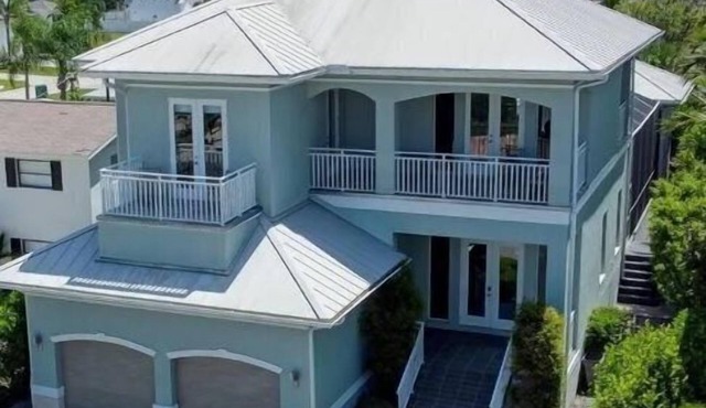 9242 Vanderbilt Beach Single Family Home
