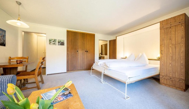 9303 Gemuetliches, zweckmaessig eingerichtetes Studio mit Balkon und Golfplatzblick
