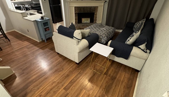 950sqft + Short Term Rental - Near River Ranch