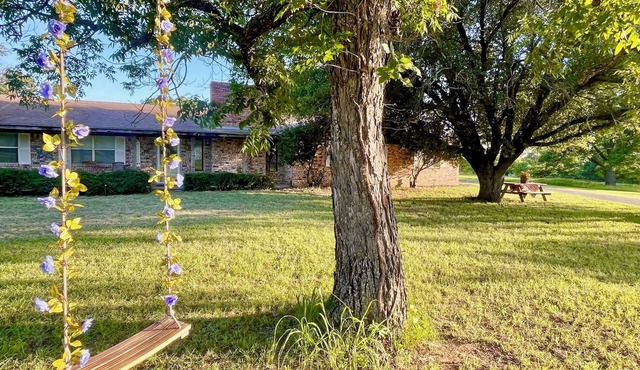96 Acre Farm-World Cup Retreat-Sleeps 12-Gameroom