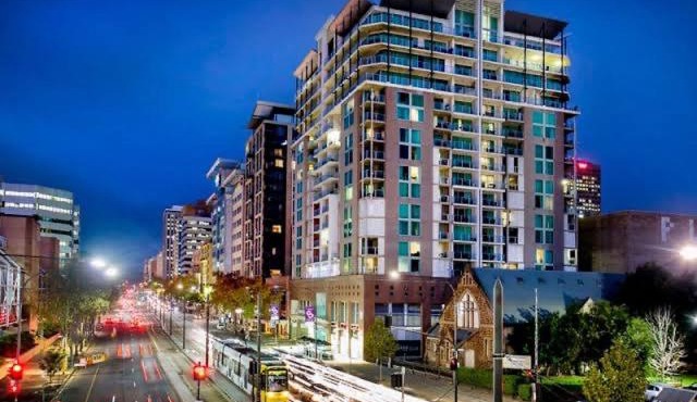 96 North Terrace Spa Apartment