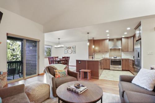 97 Lookout Ridge townhouse
