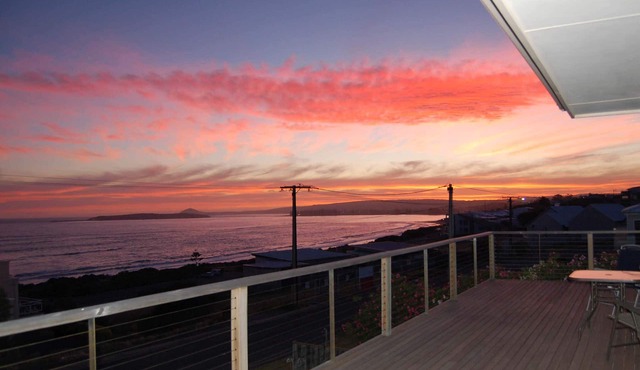 98 Seagull Ave - First Class Property with Stunning Sea Views