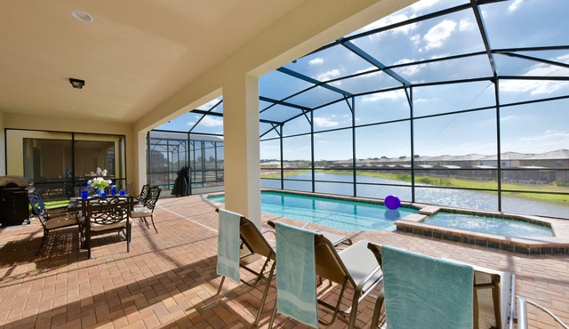 9Br/6Ba lake view Pool House from 300/nt, Close To Disney