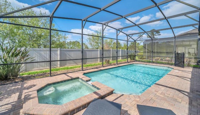 9BR Family Mansion with Pool & Hot Tub