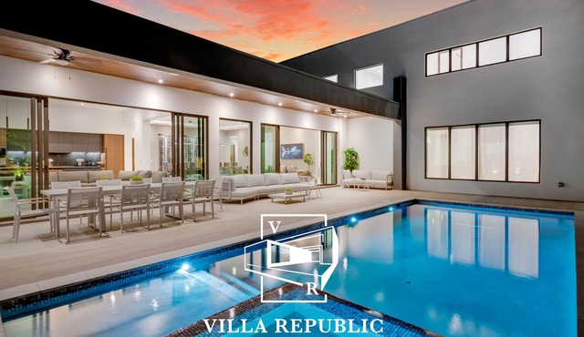 9BR Opulent Villa Emerald