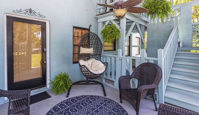 A 1 bedroom 1 futon1 bath upstairs of The HH & downstairs is separate to rent.