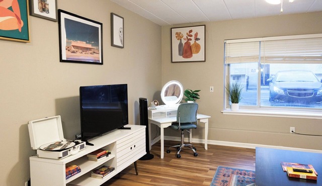 A 1-bedroom long term stay W/Discounted Rental Car in vibrant Minneapolis