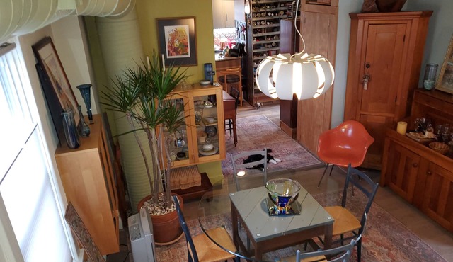 A-1 Quiet Downtown Home, OSP, 2 blocks to Eats, Brew, Arts, OSP, Small Pet OK