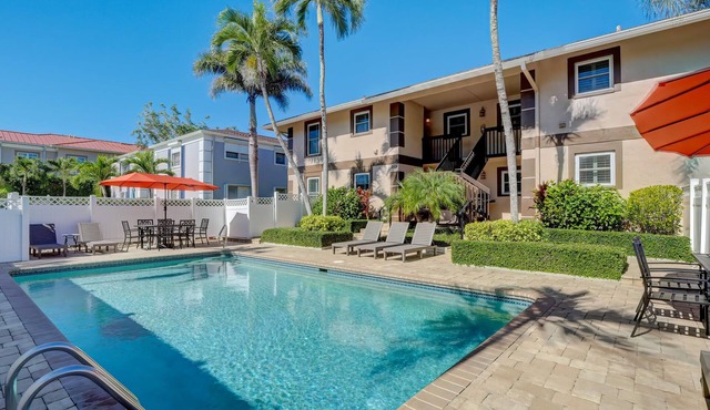 A-1 - Waterfront Condo Near Naples Bay & Beaches