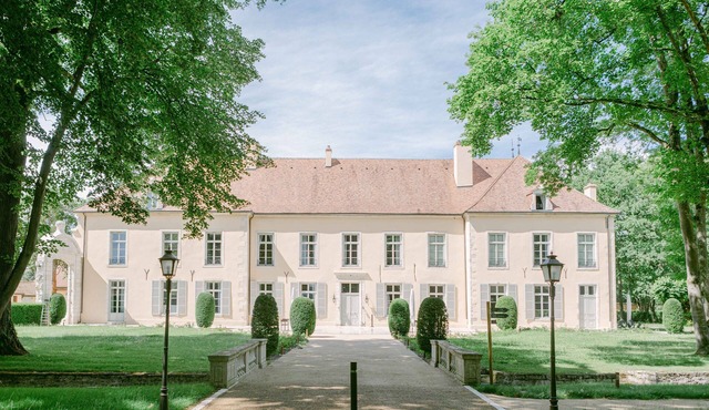 A 10 km de Beaune - Le Château de Maizières