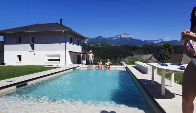 A 10 m' D'annecy, Maison 170m2 Avec Piscine
