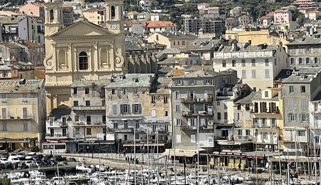 A 10 Mn plage Bastia Biguglia Villa 220 M2/1850 M2 Land