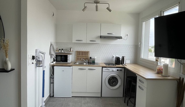 A 10min de L'aéroport D'orly, Appartement Cosy et Lumineux