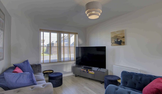 A 2-bedroom fully furnished house just outside the centre of Dornoch.