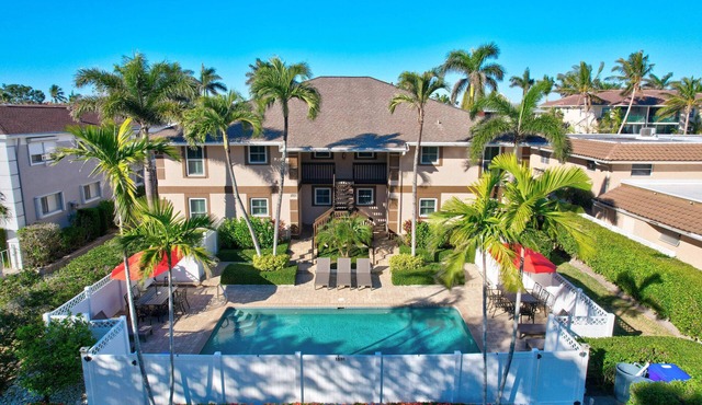 A-2 - Waterfront Condo Near Naples Bay & Beaches