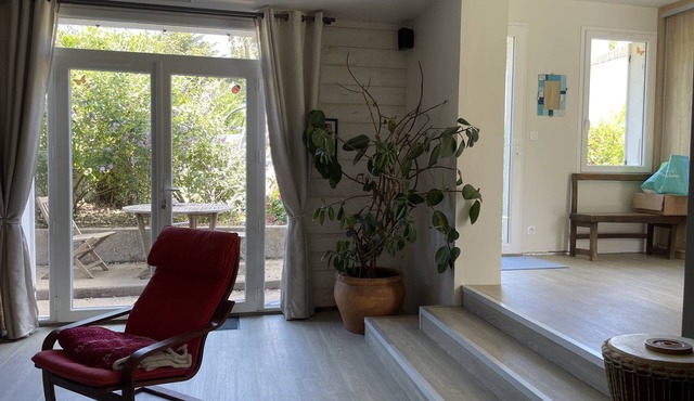 A 200 Mètres de la Mer. Maison Calme Avec Jardin