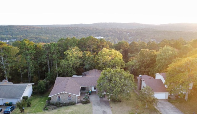 A 4 bedroom Gem in the middle of nature in WLR