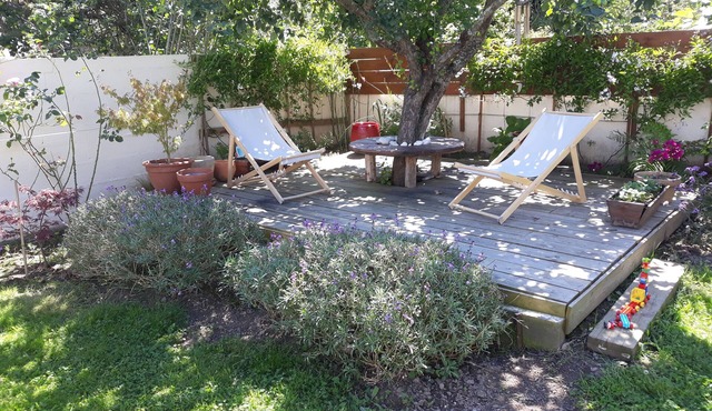 A 5-minute walk from the beaches and a historic city, our house and the cat!