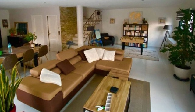 A 5 Minutes des Plages et 10 Minutes de la Montagne! Villa Avec Piscine