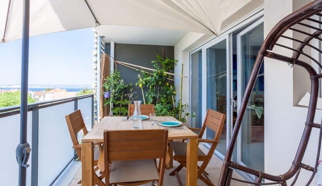 A 600 M BEACH IN STANDING RESIDENCE