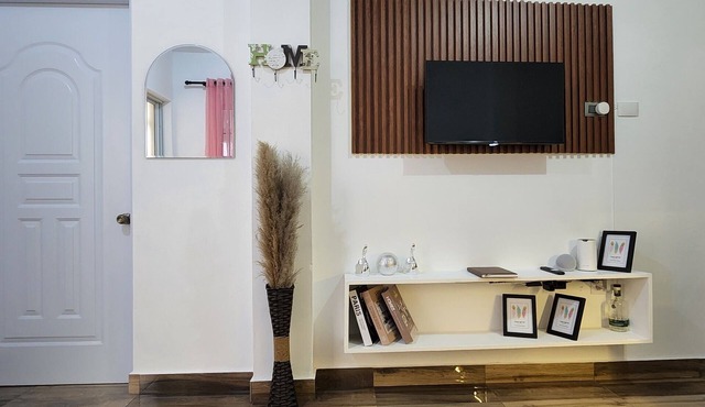 A 7 MINUTOS del Aeropuerto Las Américas SDQ. Moderno y Compacto Apartamento.