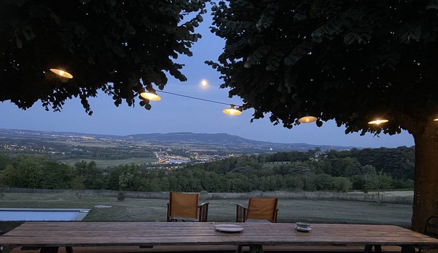A 7 mn de L'autoroute, 25 mn de Lyon, Maison Campagne, Avec vue Magnifique
