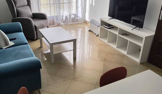 A 84m2 spacious, quiet, modern flat ideal to work or explore Southern Spain