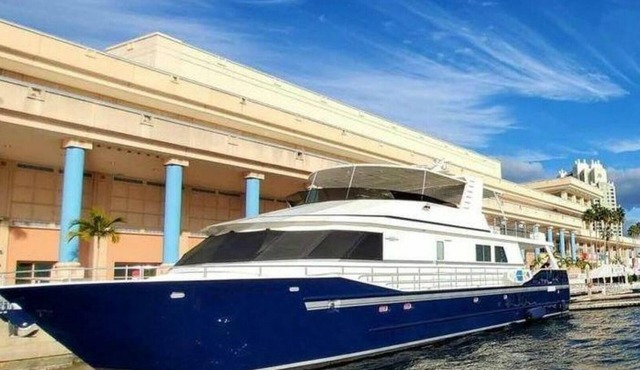 A 90 foot luxury yacht offering intimate dockside gatherings and curated overnight stays on Tampa Bay. A place where luxury meets soul.