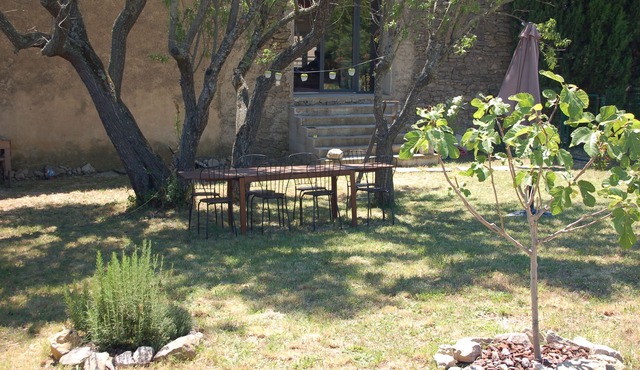 A barn in the heart of the Minervois with garden and swimming pool (Languedoc)