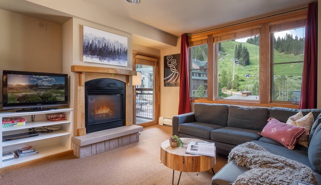 A+ Base Area Condo | Zephyr Mountain Lodge | Mountain Views | New Decor | Ski In Ski Out
