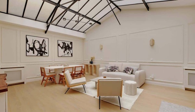 A Beaming 3-BR/2Ba - Montorgueil