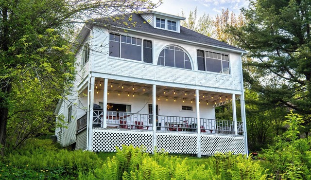A beautiful large historic waterfront cottage on the Saint John River