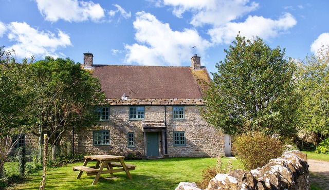 A beautiful 17th Century cottage, recently renovated to a high standard whilst retaining the charact