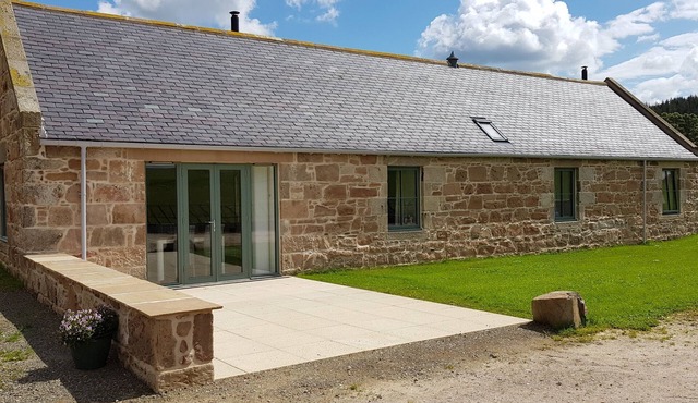 A beautiful 3 Bedroom accessible steading conversion in rural Aberdeenshire