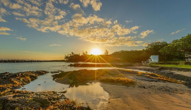 A BEAUTIFUL Beach House FULL OF ALOHA in Hilo